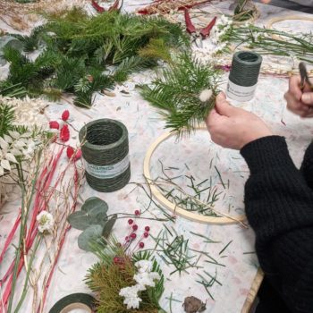Atelier couronne de Noël (pré-réservation)