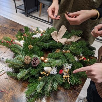 Atelier couronne de Noël (pré-réservation)